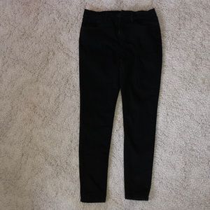 Black Levi high rise super skinny jeans size 30